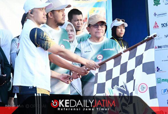 Bupati Dr. H. Achmad Fauzi Wongsojudo SH MH dan Wabup KH Imam Hasyim SH MH di Acara RUN IDI RUN 2026 di Stadion GOR A Yani Pangligur Sumenep, Minggu (27/09/2026)