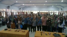 Dinsos P3A Kabupaten Sumenep Menyalurkan Bantuan kepada 328 Warga Sumenep Terima Bantuan KIP Jawara Rp3 Juta
