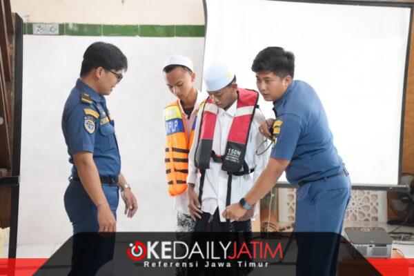 KSOP Kalianget Tanamkan Keselamatan Pelayaran kepada Santri Sumenep