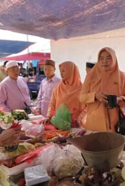 Ketua Dharma Wanita Guluk-Guluk Ajak Masyarakat Ramaikan Pasar Tradisional