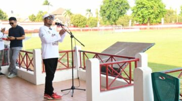Bupati Sumenep Achmad Fauzi Wongsojudo Saat Membuka Sebanyak 27 tim kecamatan mengikuti AF Sport U-17 Football Competition di GOR A. Yani Pangligur, Sabtu (10/10/2026).