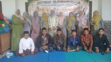 Keluarga besar Alumni PGAN Sumenep Angkatan 1990 kembali menggelar pertemuan bulanan di kediaman Sahabat Raji, Pamekasan, Minggu (11/10/2026)