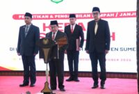 Wabup Sumenep KH Imam Hasyim SH MH Saat Melantik 129 Kepala Sekolah Di Lingkungan Pemkab Sumenep, Minggu (11/10/2026)