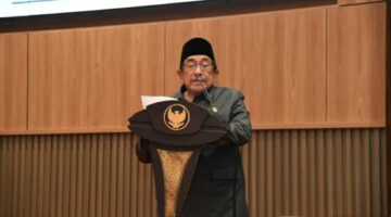 Wakil Bupati Sumenep, KH. Imam Hasyim, S.H., M.H., dalam rapat paripurna DPRD Kabupaten Sumenep, Senin (12/10/2026)