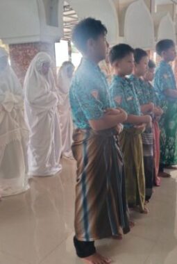Dari Wudhu hingga Salat Dhuha, Cara SDN Pakandangan Sangrah Sumenep Tanamkan Nilai Religius