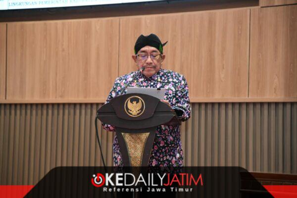 Wakil Bupati Sumenep KH. Imam Hasyim, S.H., M.H., saat membacakan Nota Penjelasan Bupati Achmad Fauzi Wongsojudo dalam Rapat Paripurna DPRD Sumenep, Kamis (15/10/2026)
