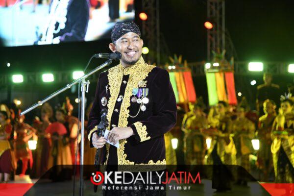 Bupati Sumenep Dr H Achmad Fauzi Wongsojudo SH MH di Prosesi Arya Wiraraja Depan Masjid Jamik Sumenep, Sabtu (17/10/2026)
