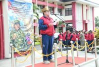Wabup KH Imam Hasyim SH MH Saat Pimpin Apel Upacara Gabungan dan Pelepasan Atlet Di Halaman Kantor Pemkab Sumenep, Senin (25/10/2026)