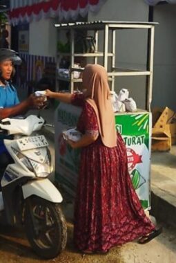Tak Sekadar Berbagi Nasi, KBS Sumenep Tebar Harapan Lewat 138 Bungkus Bungturat