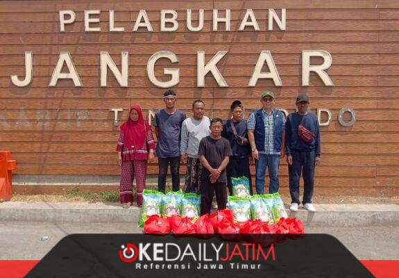 Tim Dinsos P3A Bersama BAZNAS Sumenep Saat Menjemput 9 Nelayan Pulau di Pelabuhan Jangkar Situbondo 