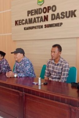 Bidik Prestasi, Kecamatan Dasuk Matangkan Pembinaan Tim Sepak Bola U-17