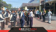 Suasana Apel Opgab Skala Besar UPT PPD, Satlantas Polresta, Bapenda Sumenep, Disperkimhub di Halaman Kantor UPT PPD, Jum'at (23/10/2026)